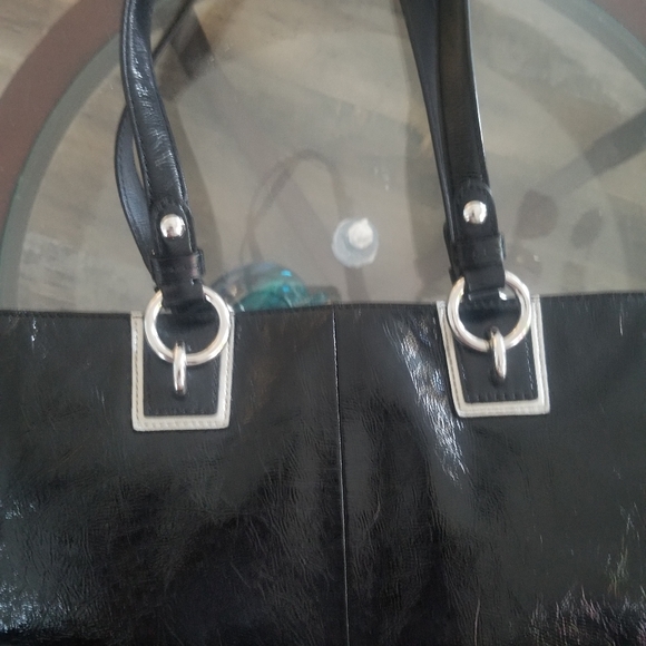 Cartera negra y beige marca coach,excelentes condiciones. - Picture 6 of 8